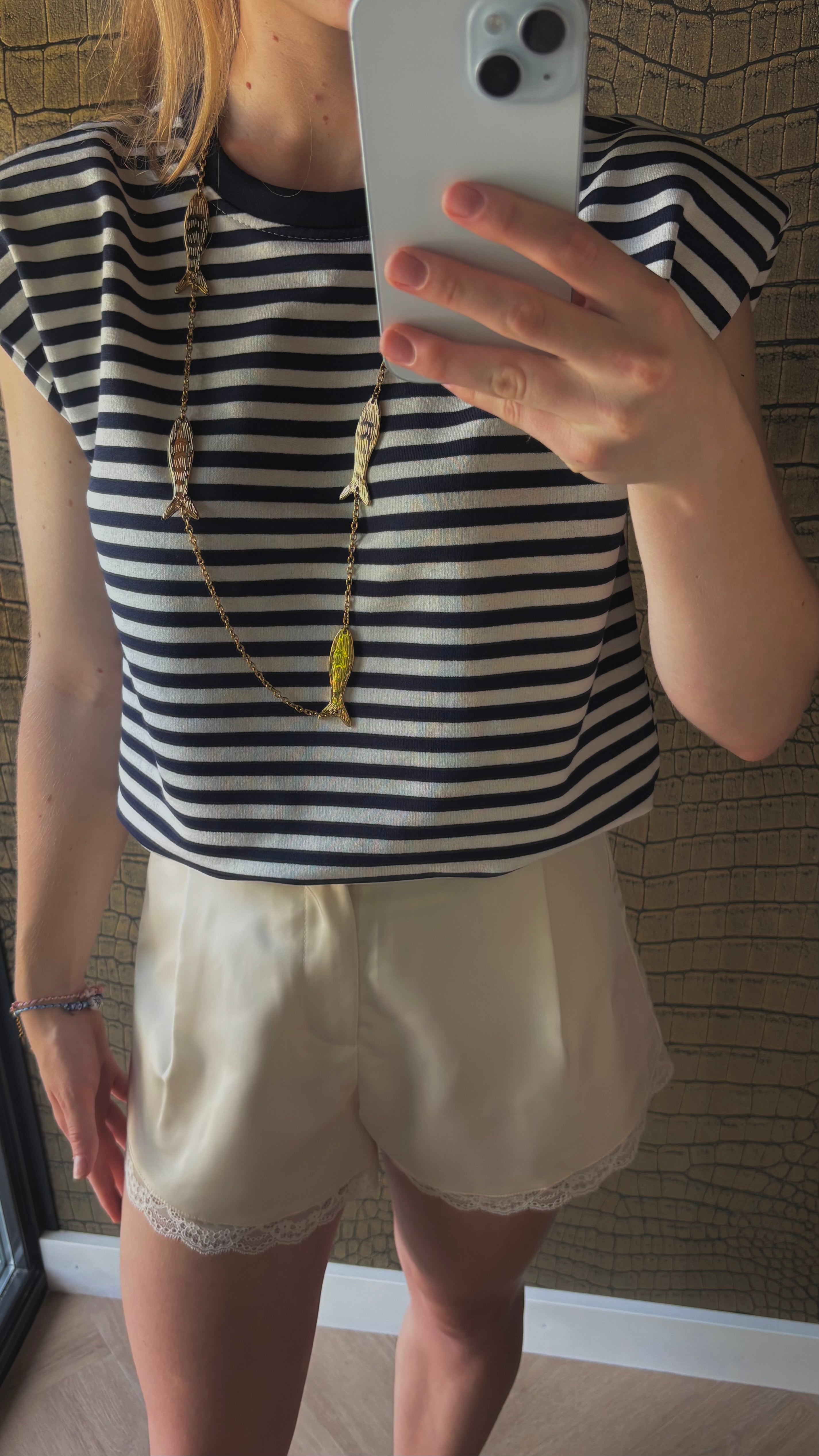 HM - Fish necklace